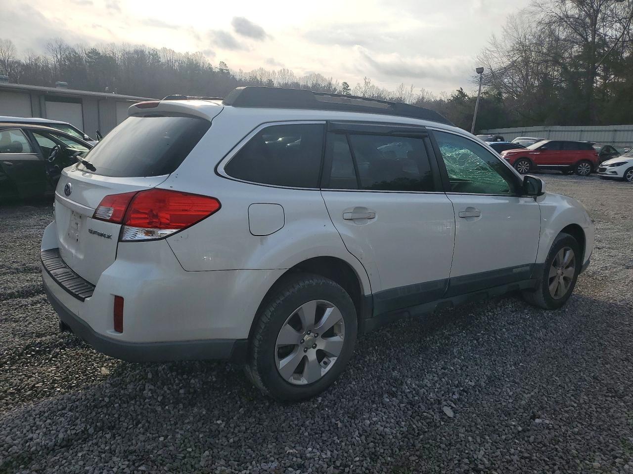 2011 Subaru Outback 2.5I Premium - Фото 3