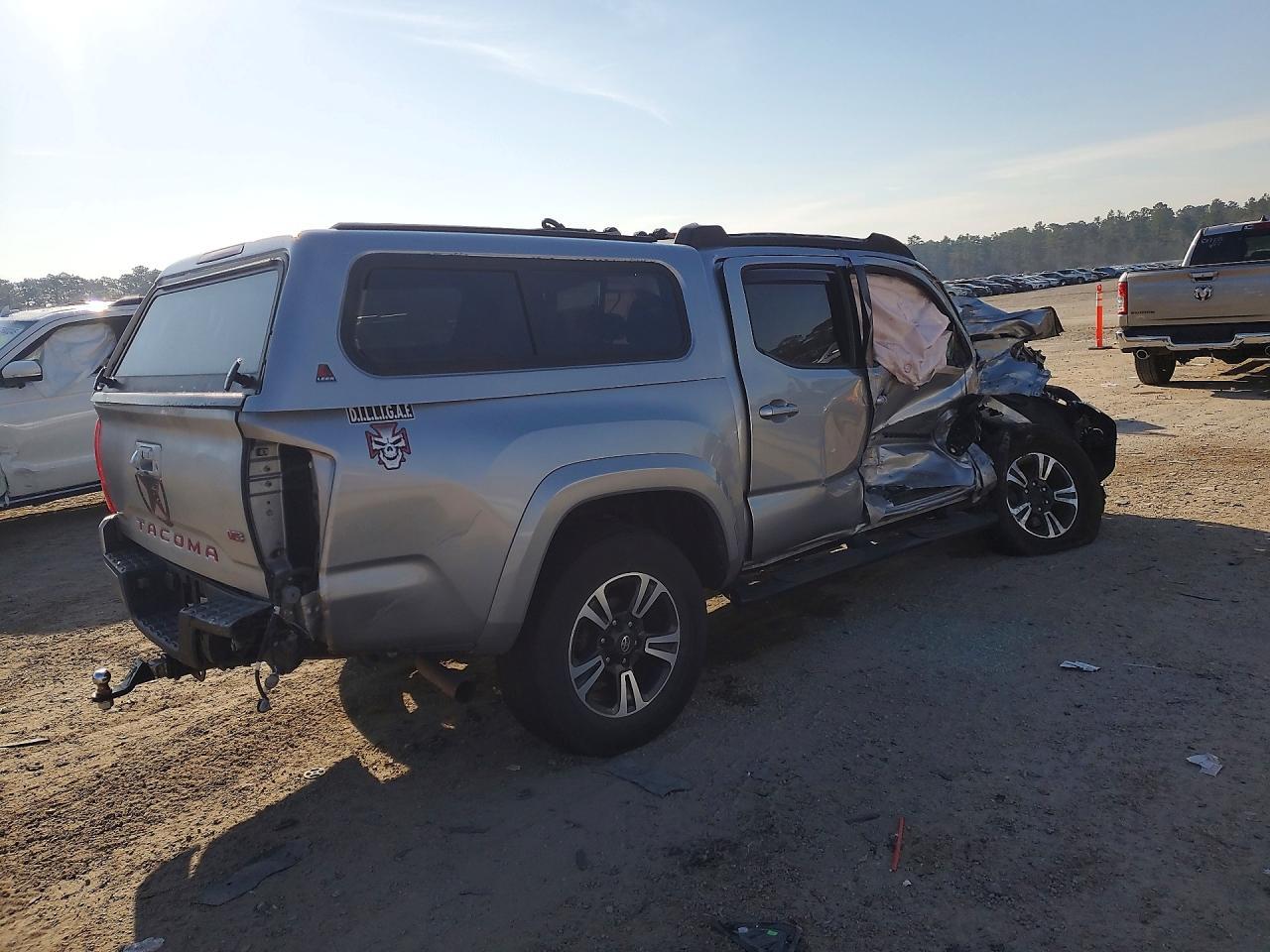 2019 Toyota Tacoma Double Cab - Фото 3