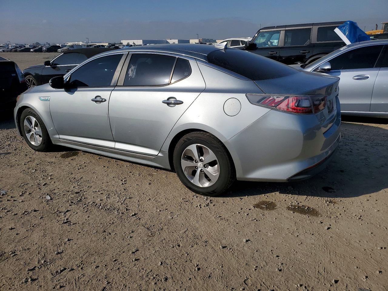 2015 Kia Optima Hybrid - Image 2