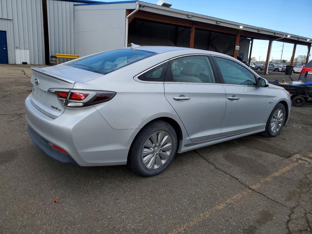 2016 Hyundai Sonata Hybrid Se - Фото 3