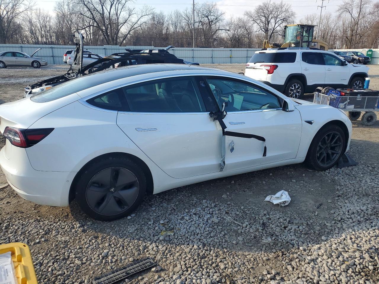 2020 Tesla Model 3 - Image 3