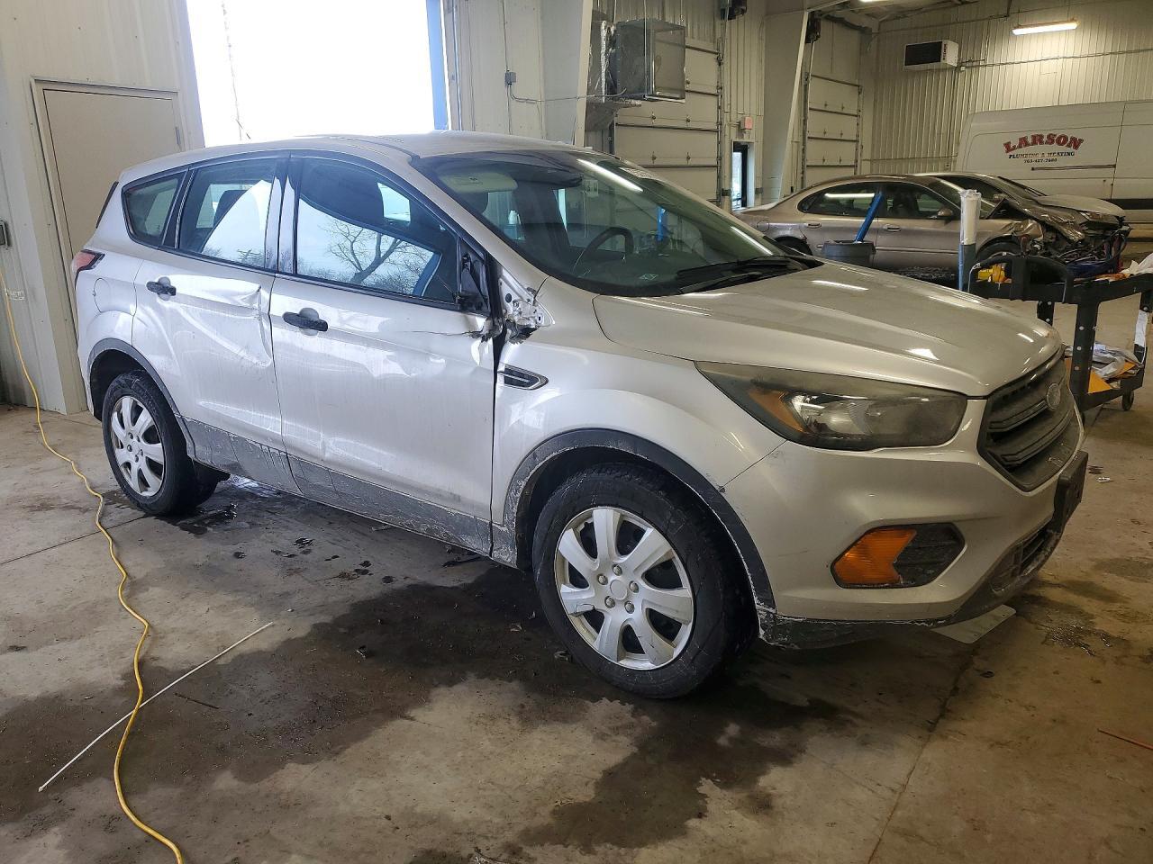 2018 Ford Escape S - Фото 4