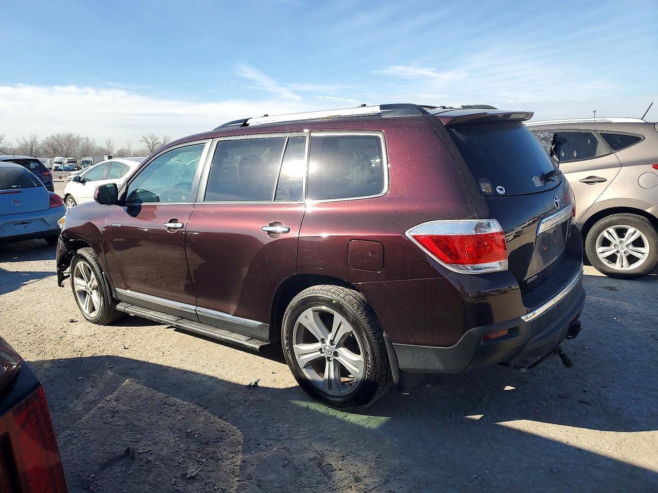2013 Toyota Highlander Limited - Фото 2