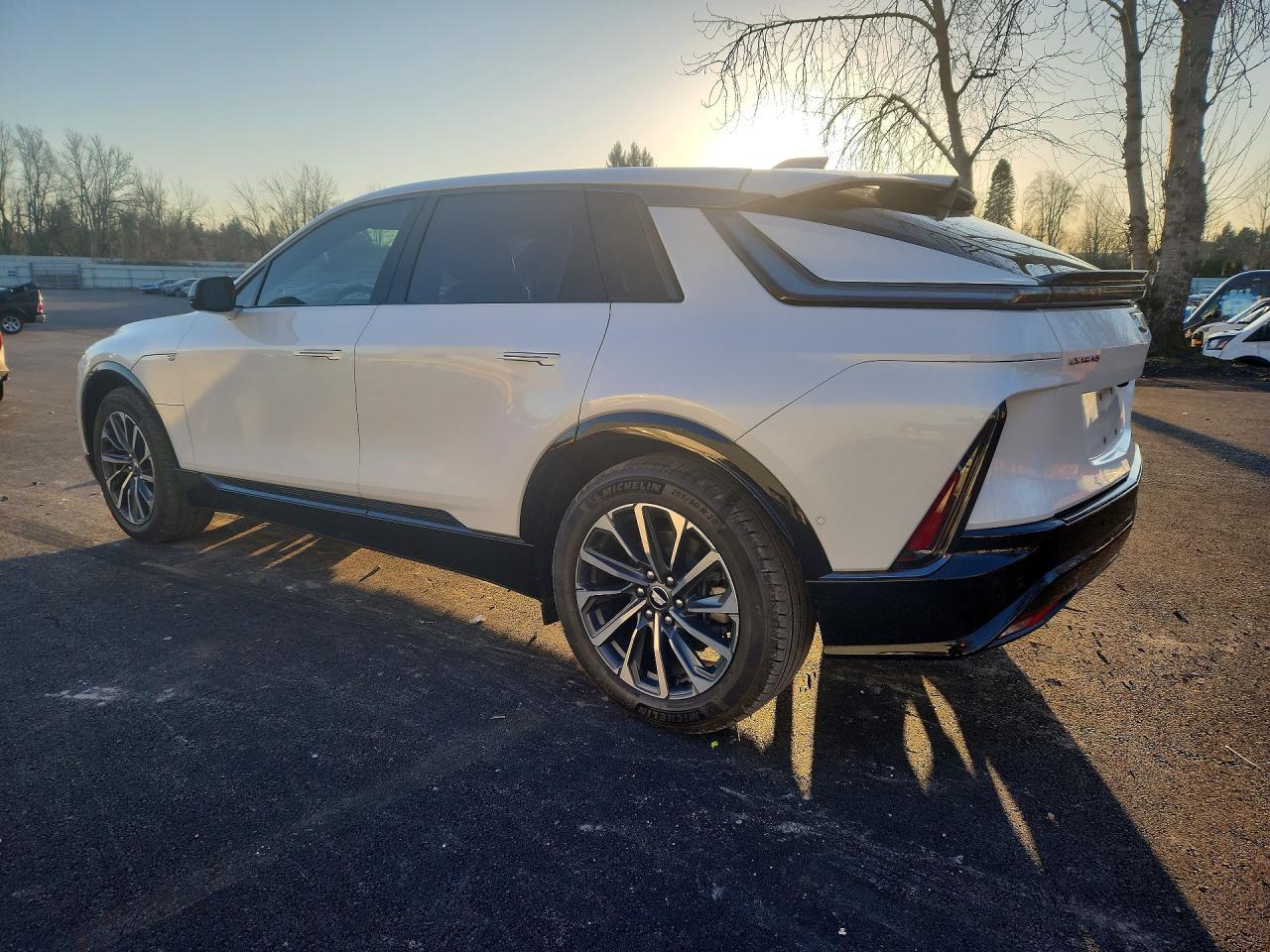 2024 Cadillac Lyriq Sport - Фото 2