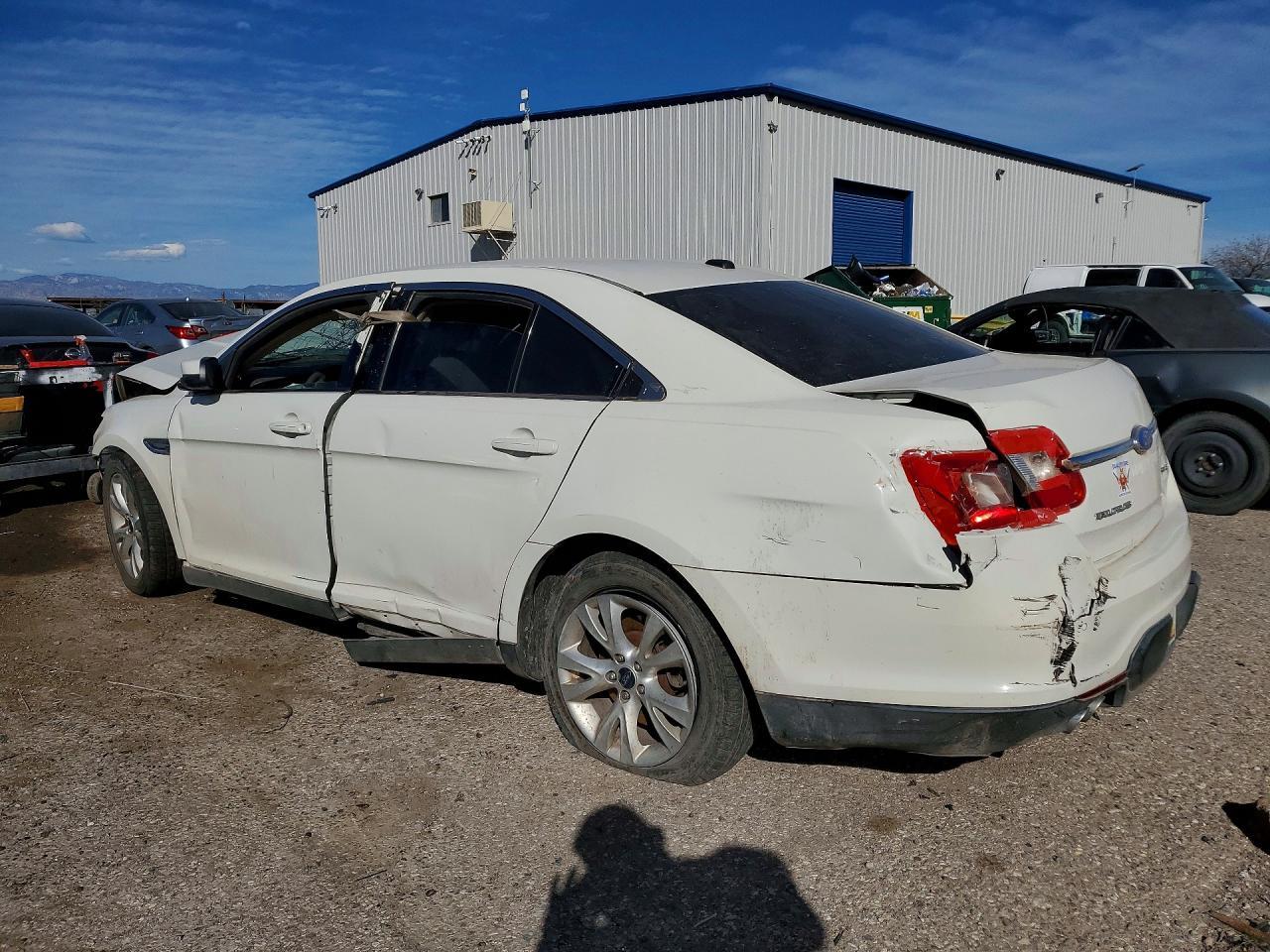 2011 Ford Taurus Sel - Фото 2