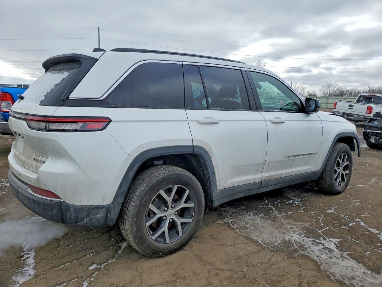2025 Jeep Grand Cherokee Limited - Image 3