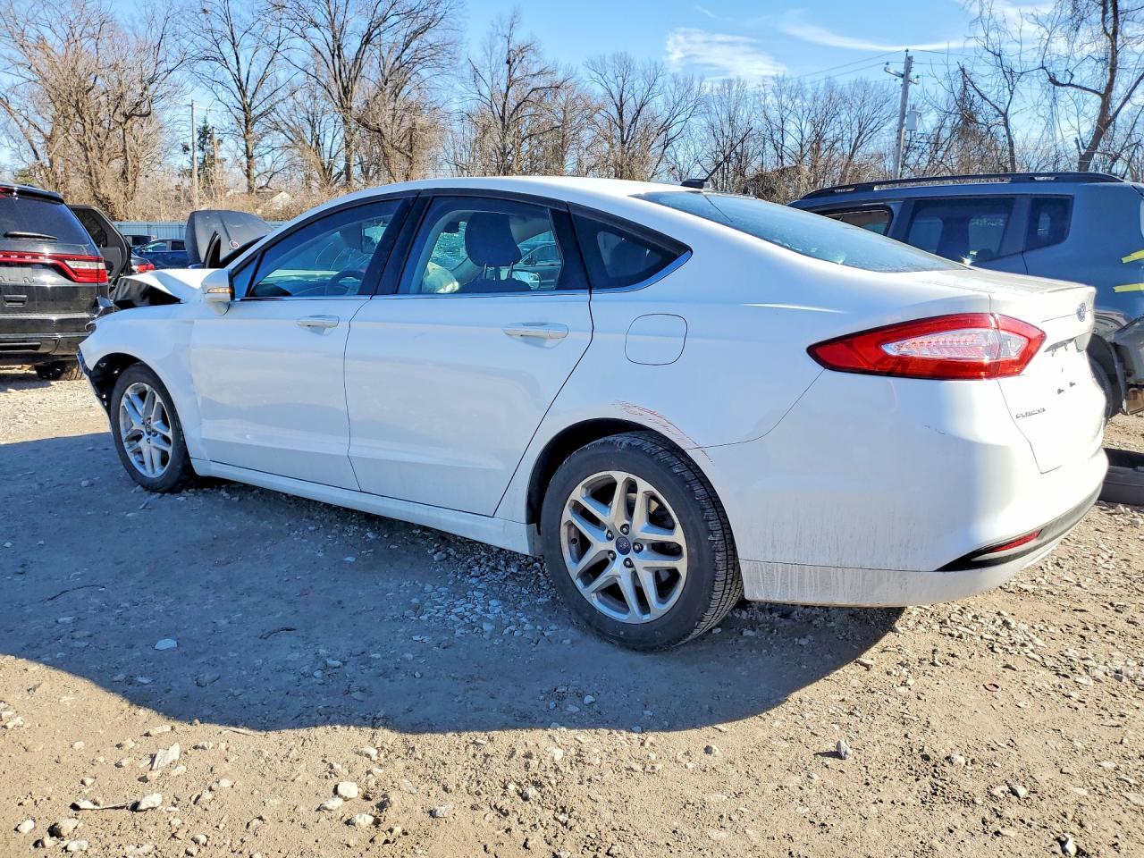 2015 Ford Fusion Se - Фото 2