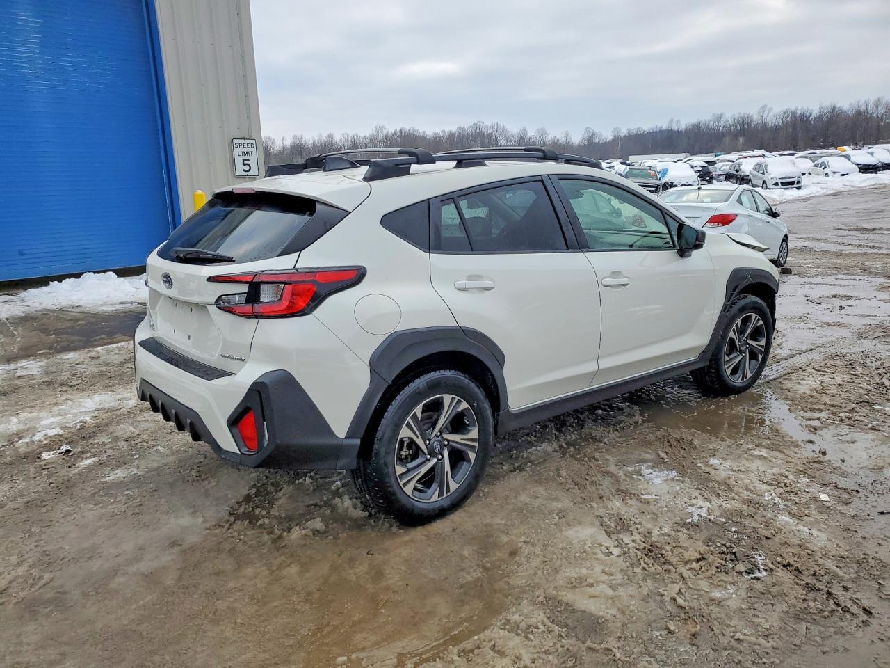 2024 Subaru Crosstrek Premium - Фото 3