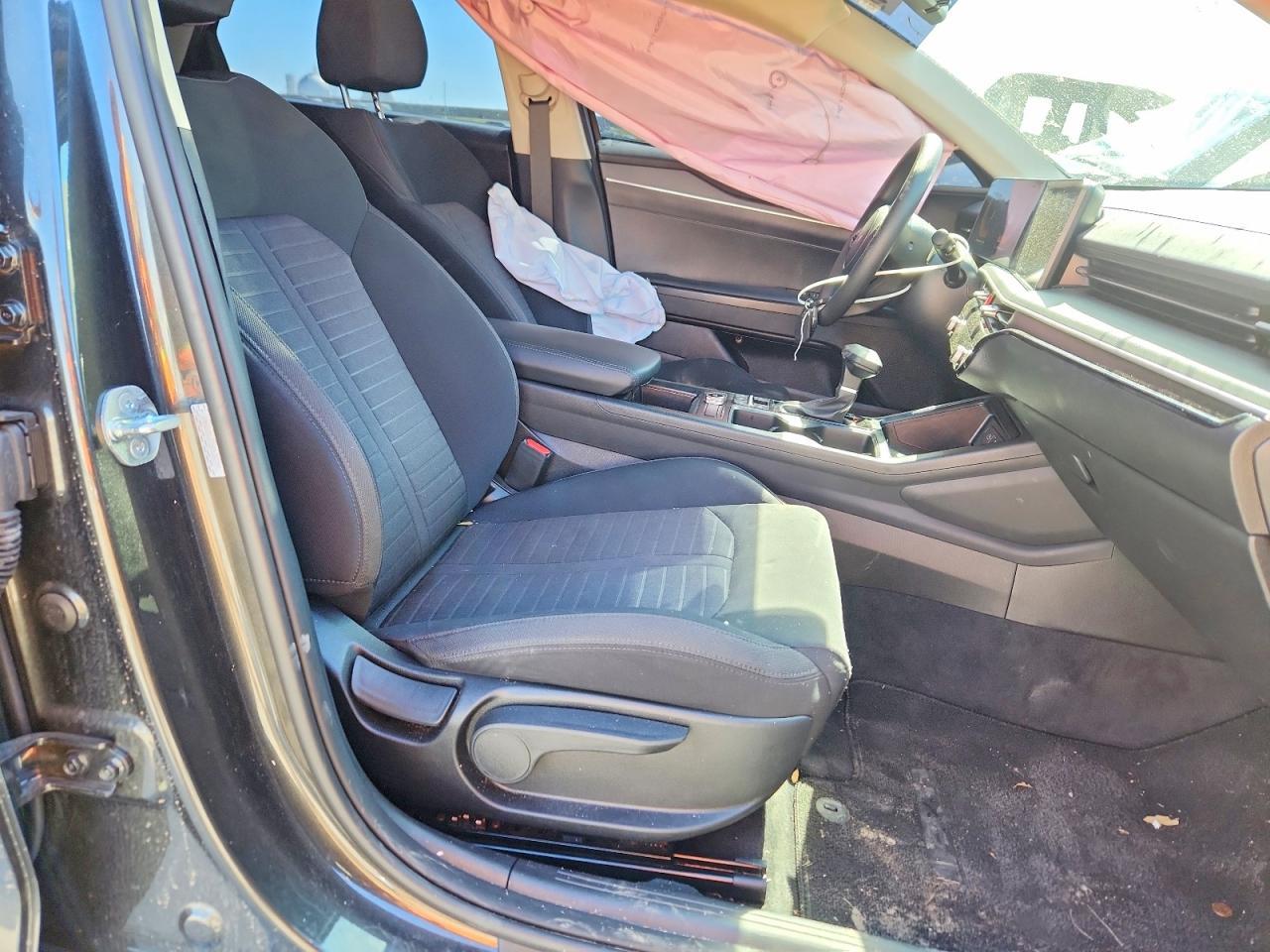 2025 Kia K5 Lxs - Image 7