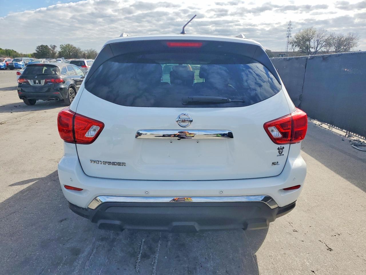 2018 Nissan Pathfinder Sl - Image 6