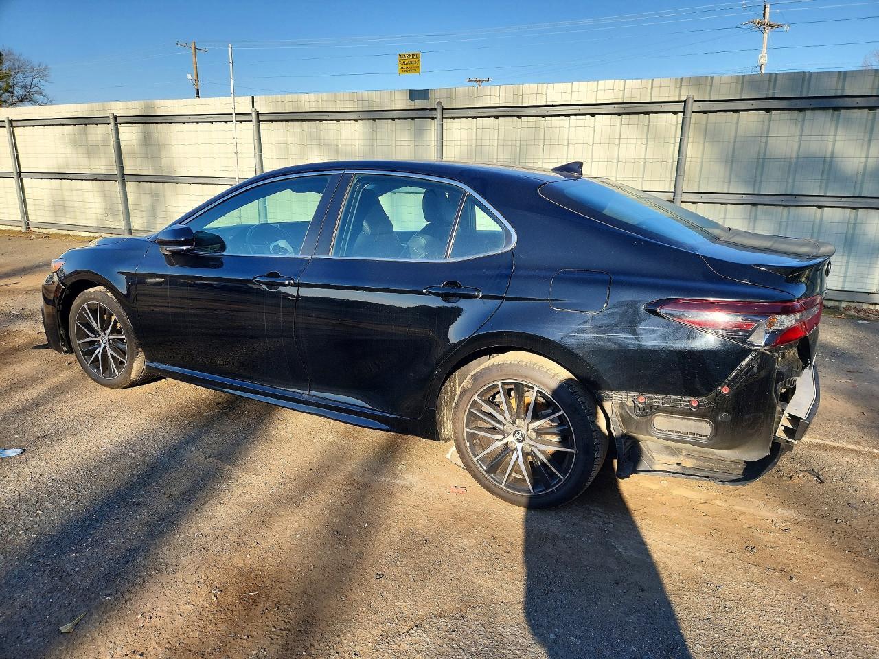 2023 Toyota Camry Se - Фото 2