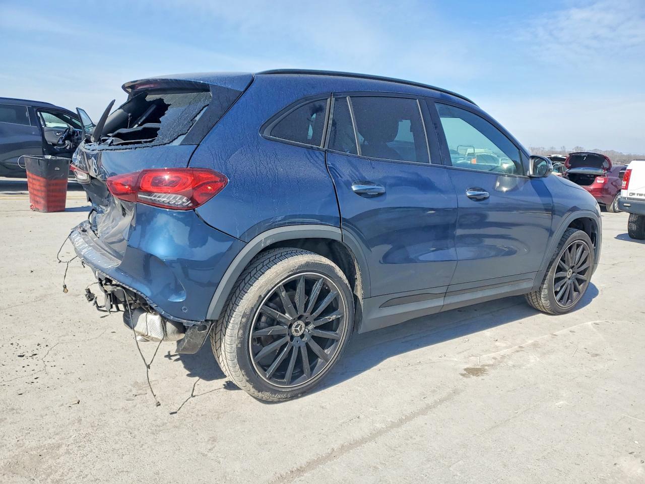 2022 Mercedes Benz Gla 250 - Фото 3