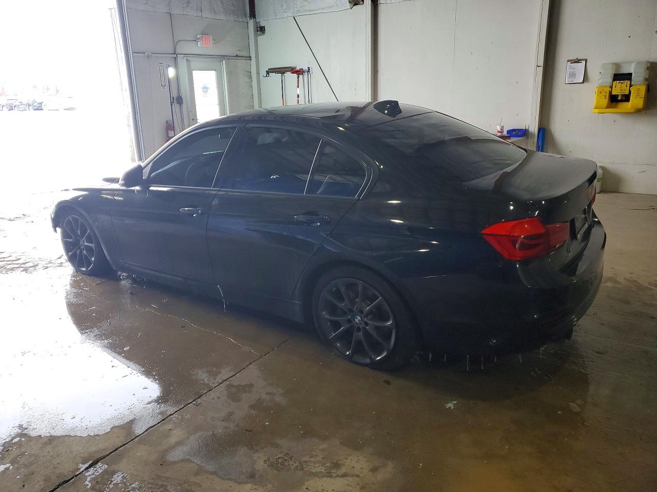 2016 BMW 328 I - Фото 2
