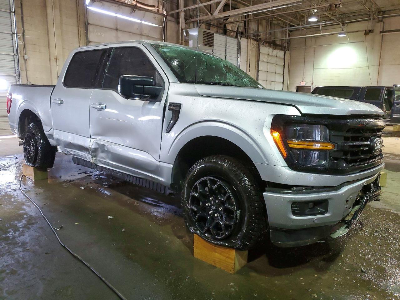 2025 Ford F150 Xlt - Фото 4