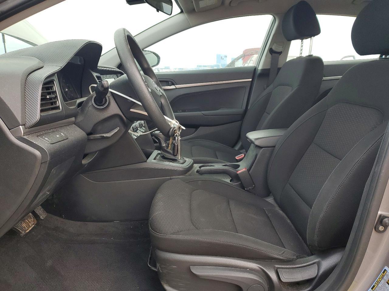 2020 Hyundai Elantra Se - Image 7