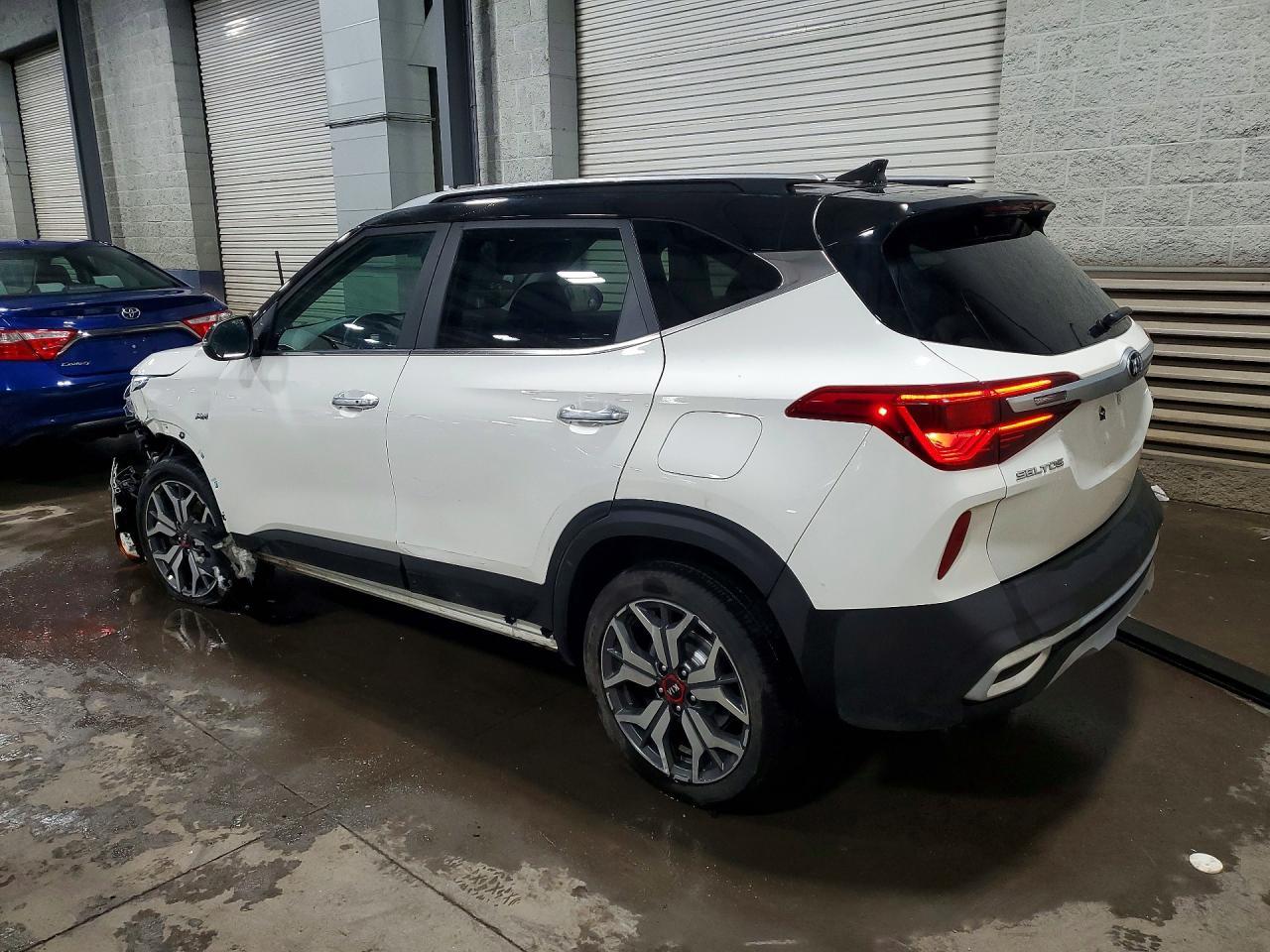 2021 Kia Seltos Sx Turbo - Фото 2