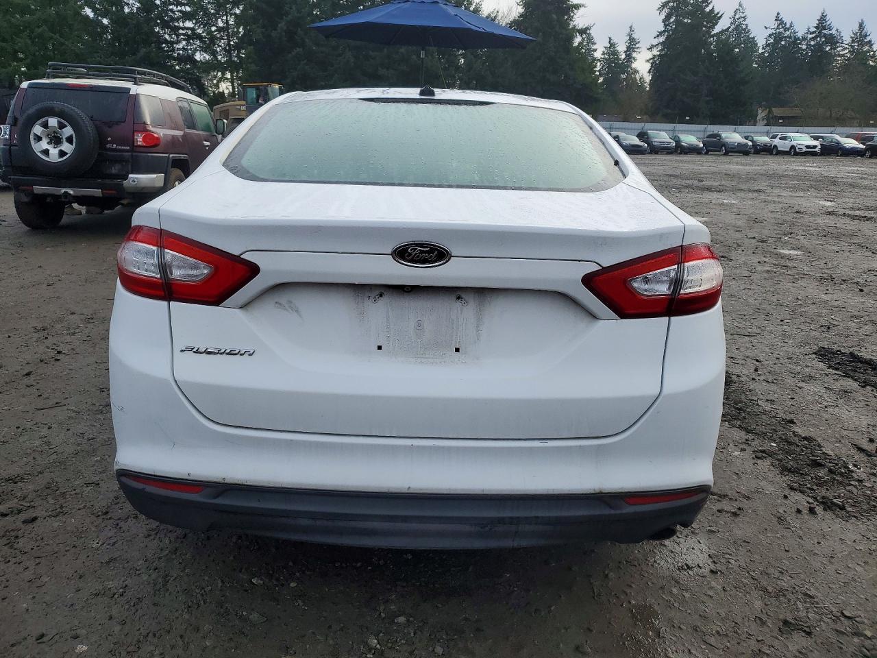 2015 Ford Fusion S - Фото 6