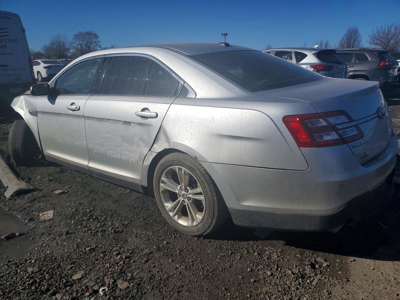 2013 Ford Taurus Sel - Image 2