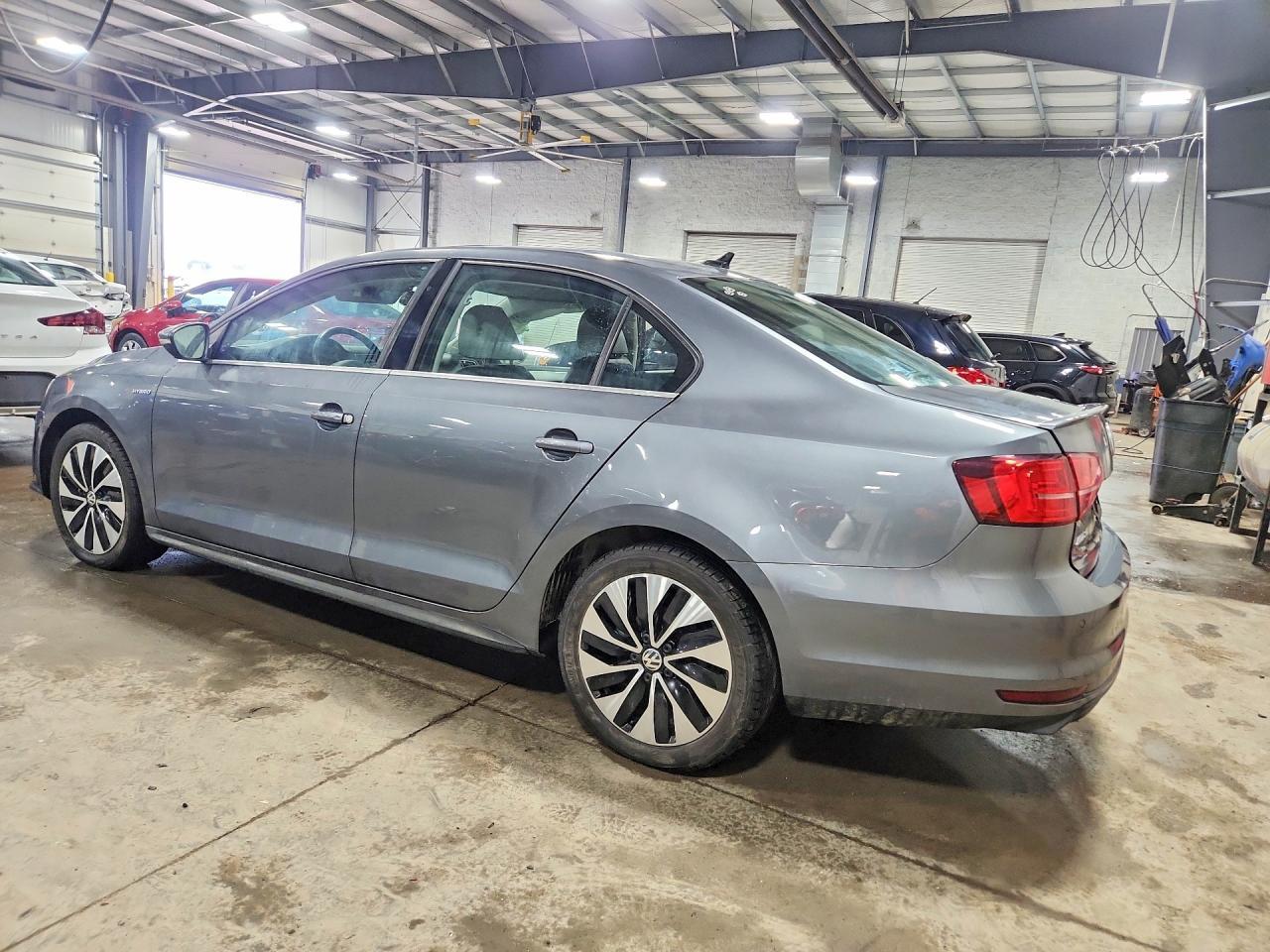 2015 Volkswagen Jetta Hybrid - Фото 2