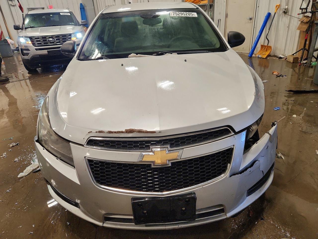 2012 Chevrolet Cruze Ls - Image 5