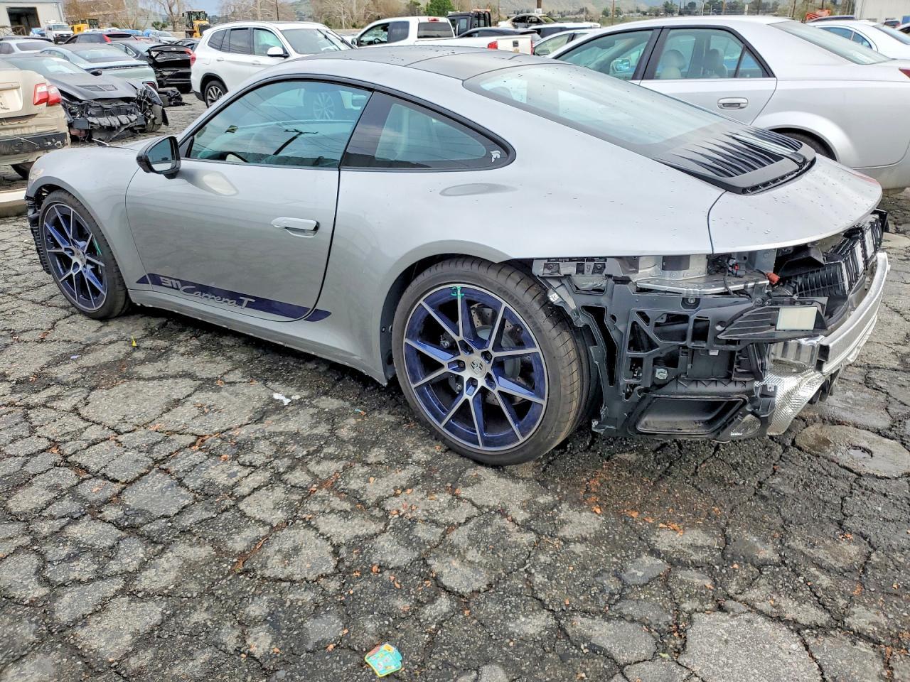 2026 Porsche 911 Carrera - Фото 2