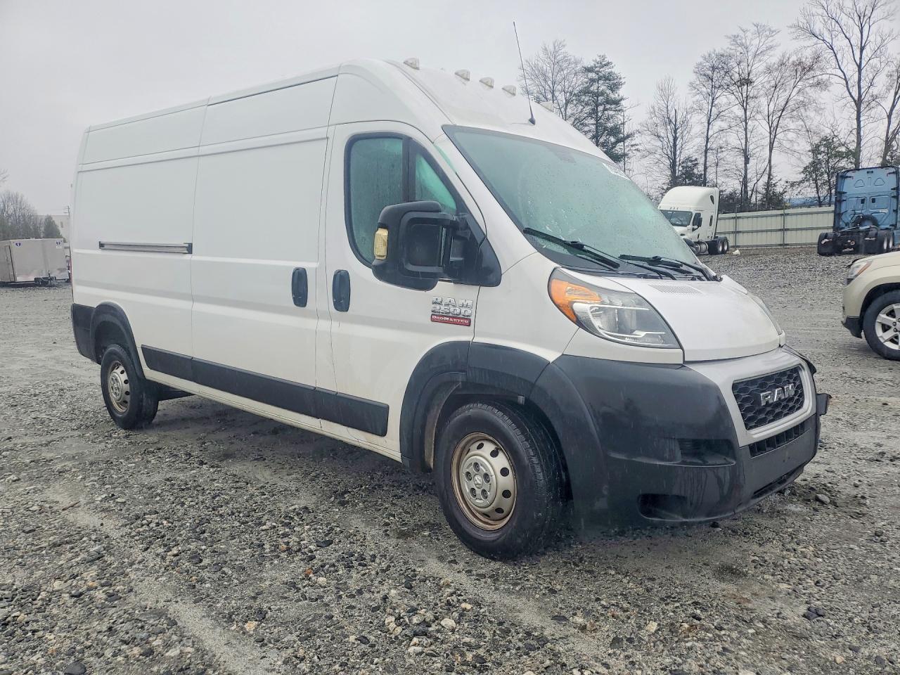 2021 Ram Promaster 2500 Delivery Van - Фото 4