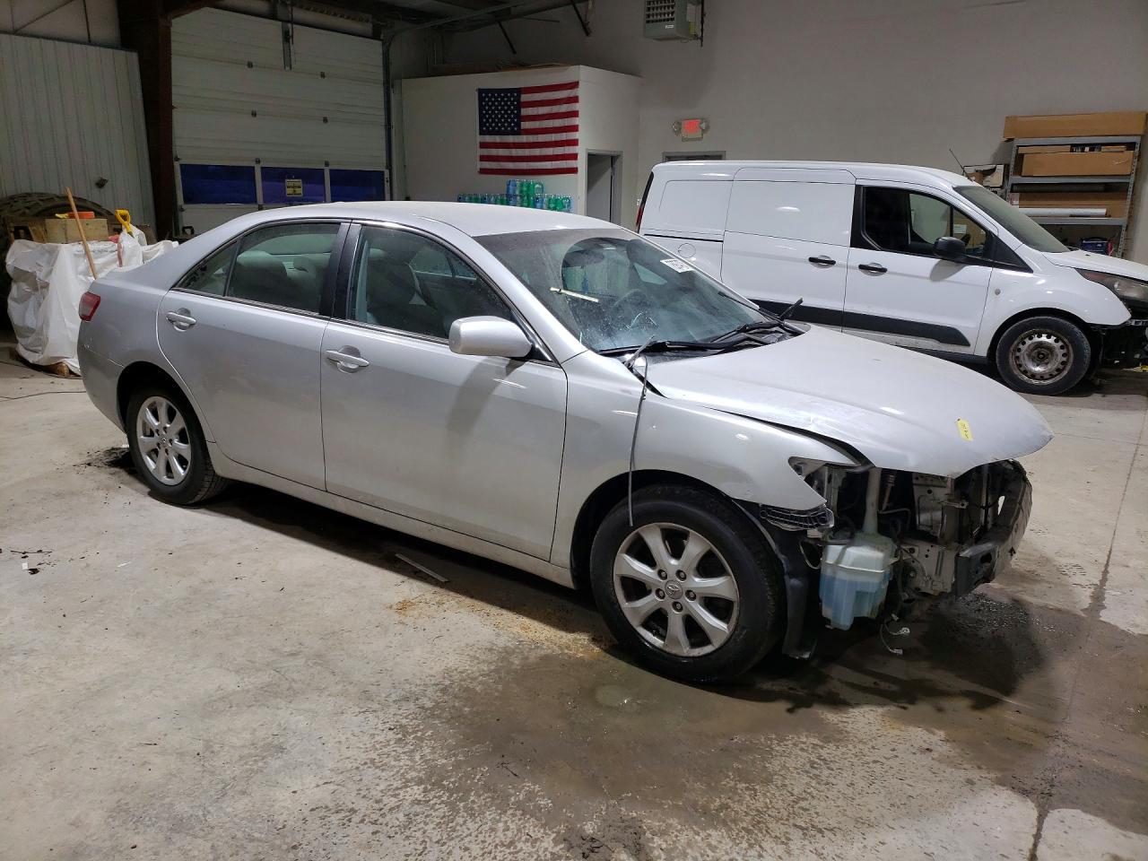 2011 Toyota Camry Le - Image 4