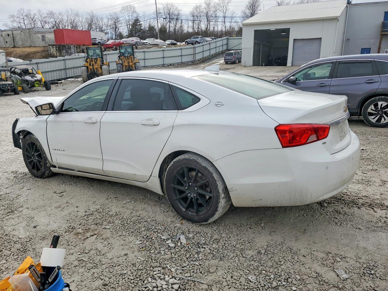2016 Chevrolet Impala Lt - Фото 2