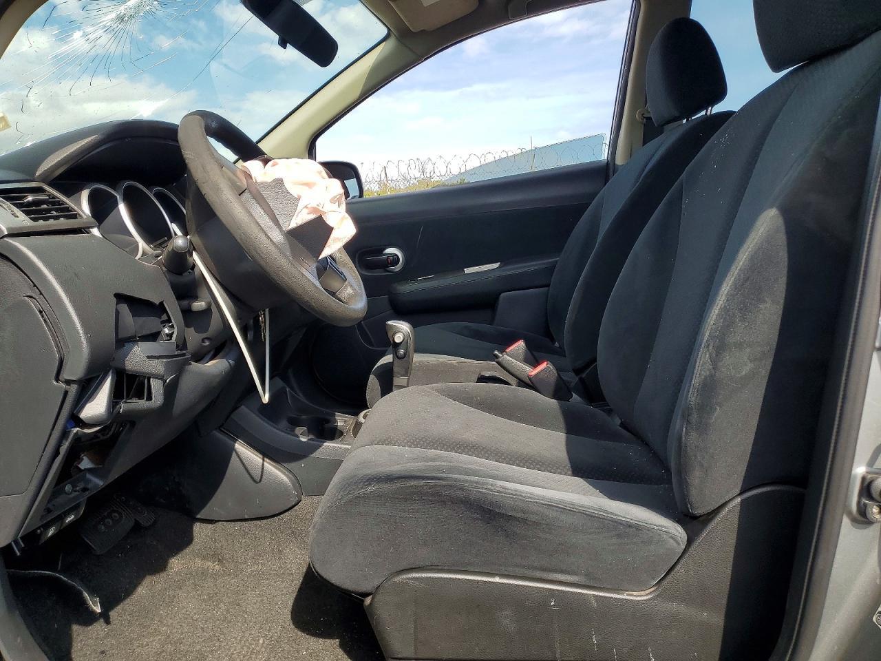 2010 Nissan Versa 1.8 S - Фото 7