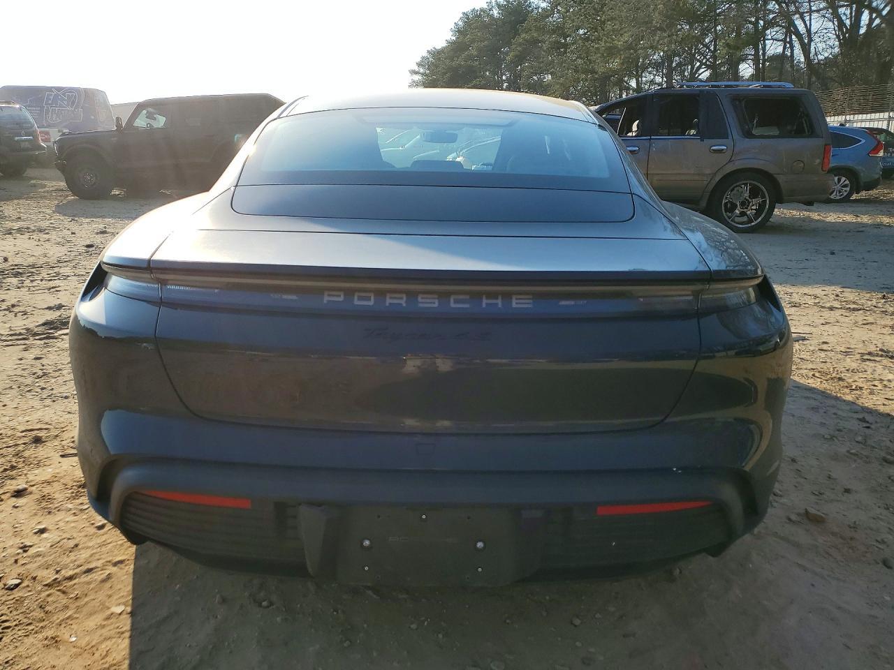 2025 Porsche Taycan 4S - Фото 6