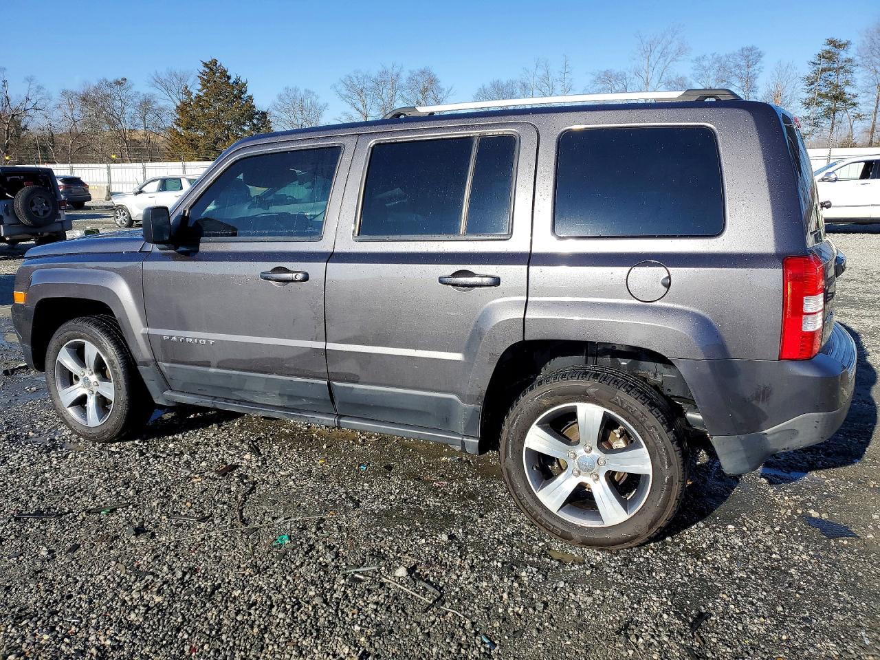 2016 Jeep Patriot Latitude - Image 2