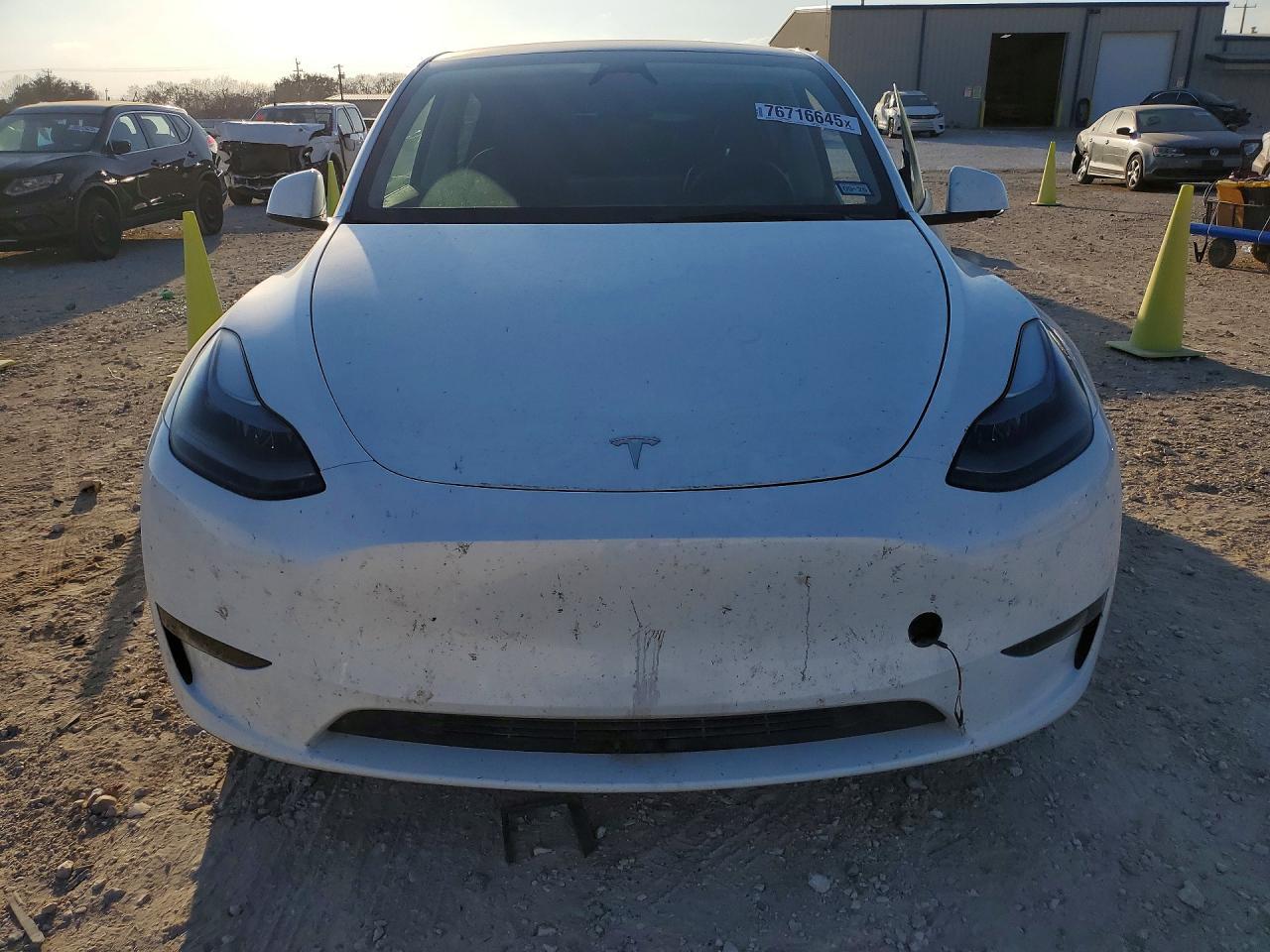 2024 Tesla Model Y - Фото 5