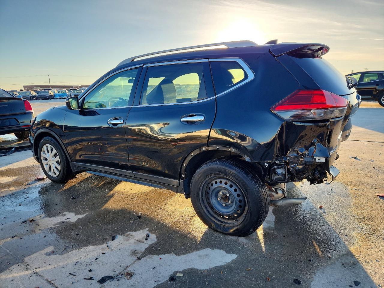 2017 Nissan Rogue S - Фото 2