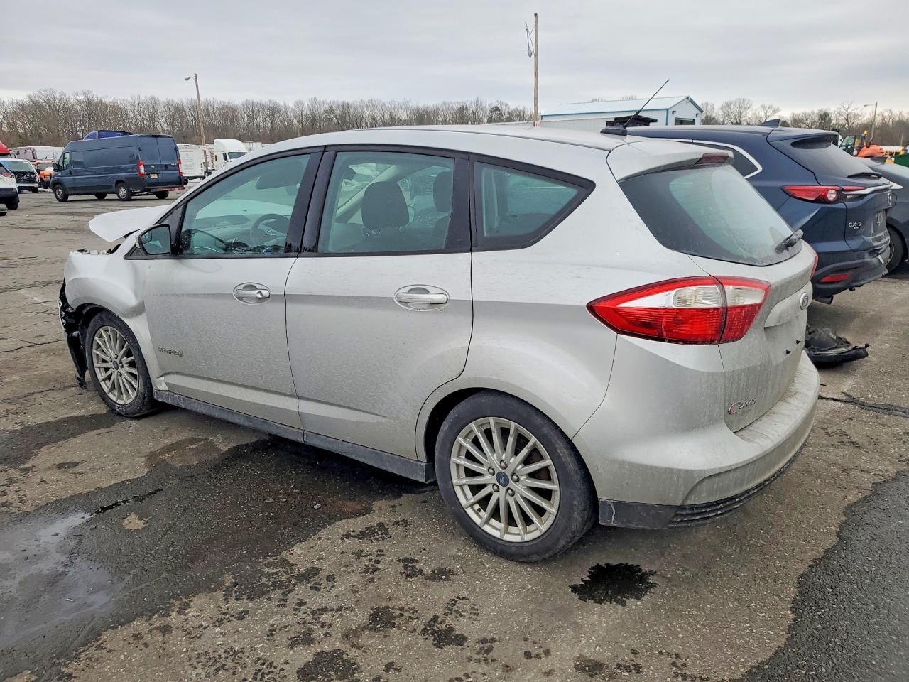 2013 Ford C-Max Se - Image 2