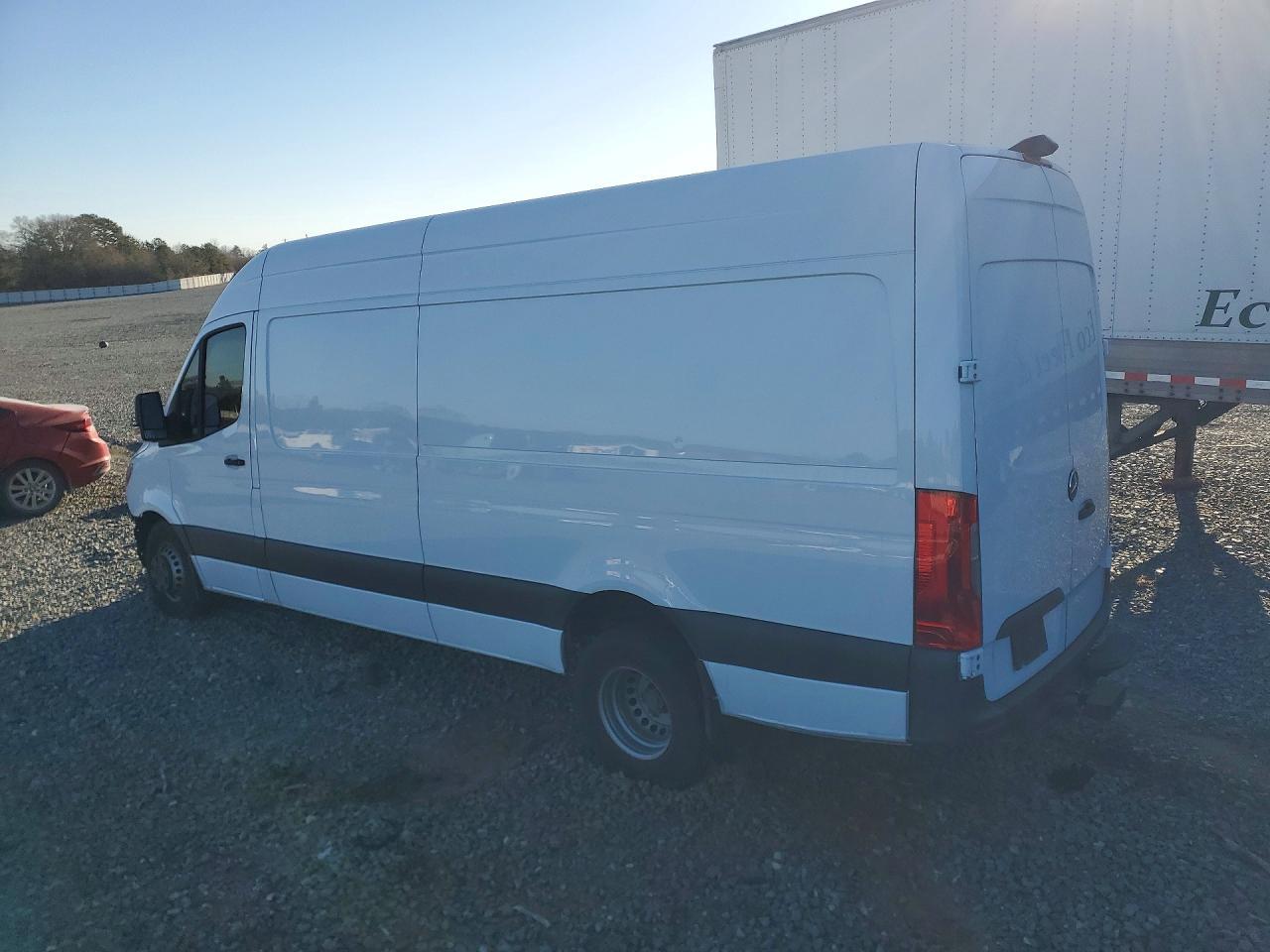 2019 Mercedes Benz Sprinter Utility / Service Van - Image 2