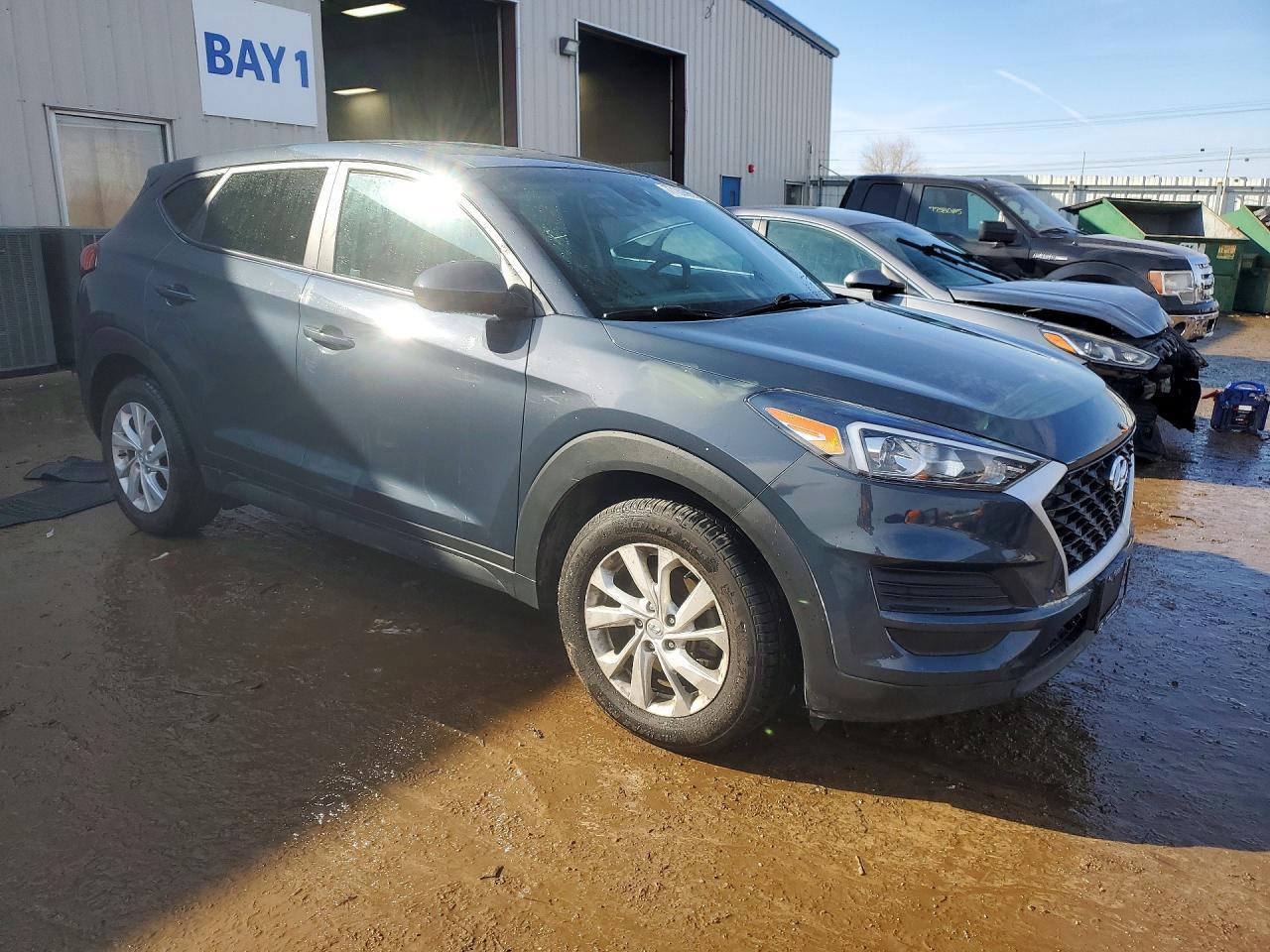2021 Hyundai Tucson Se - Фото 4