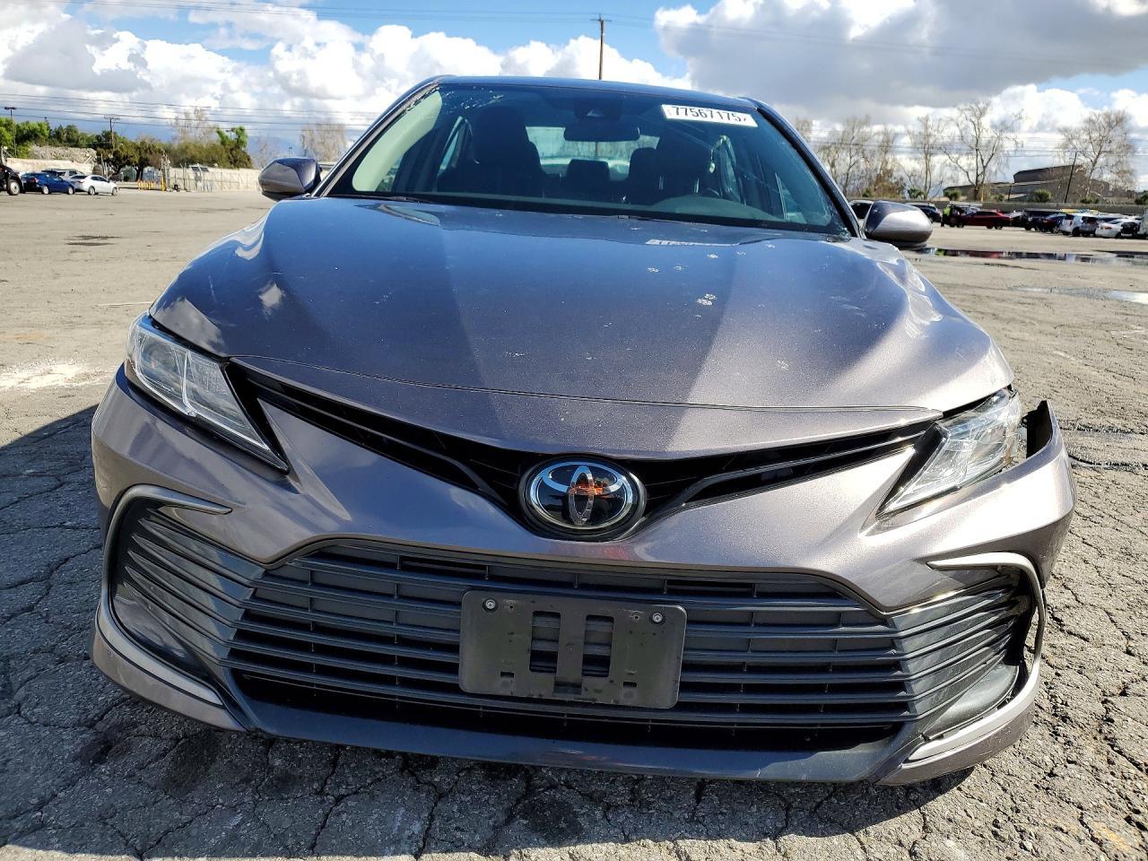 2023 Toyota Camry Le - Фото 5