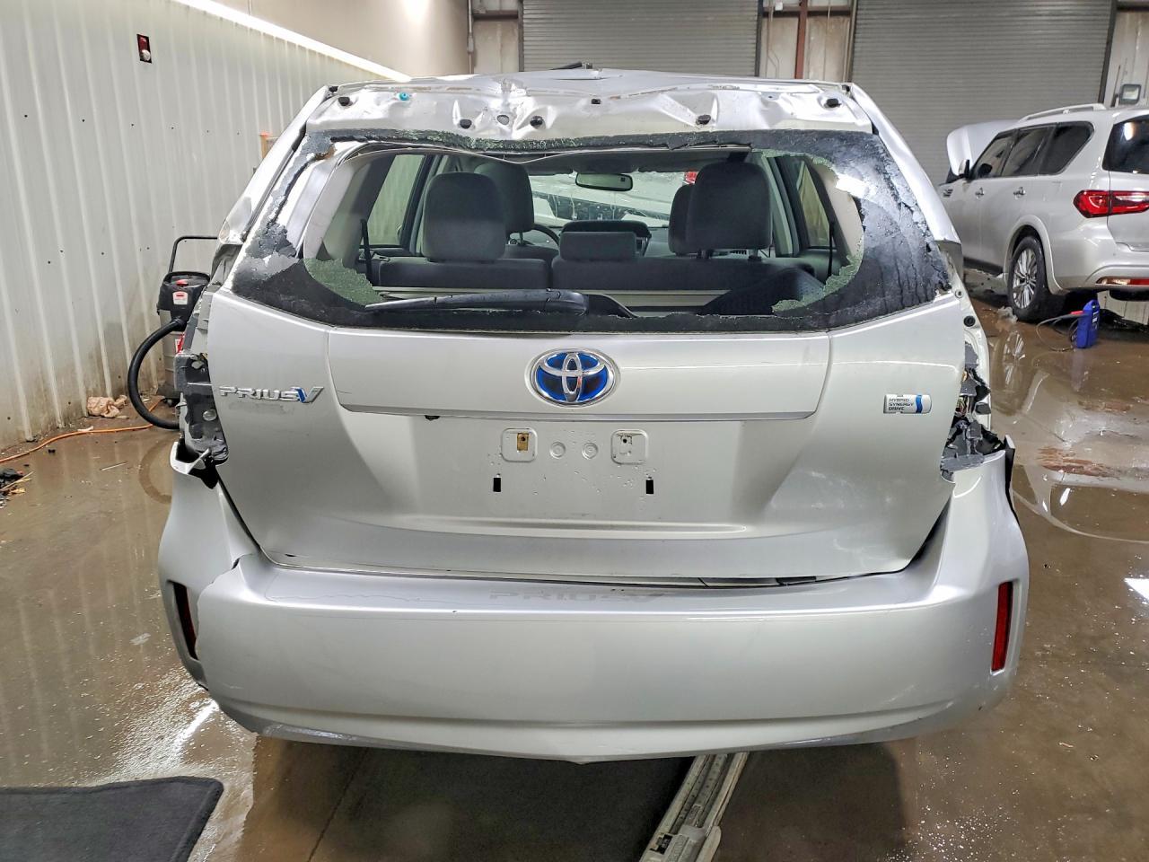2012 Toyota Prius V - Image 6
