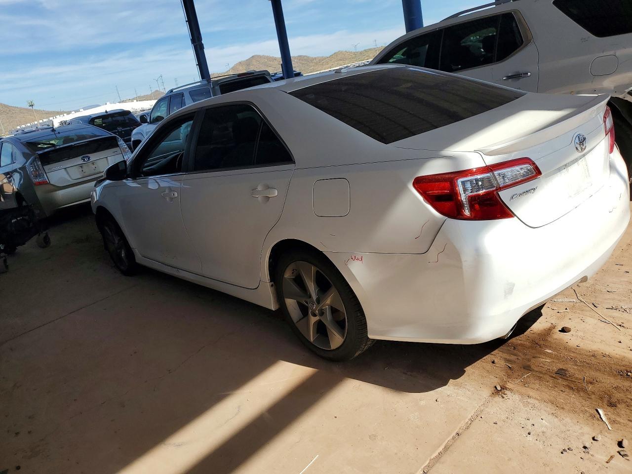 2012 Toyota Camry Se - Image 2