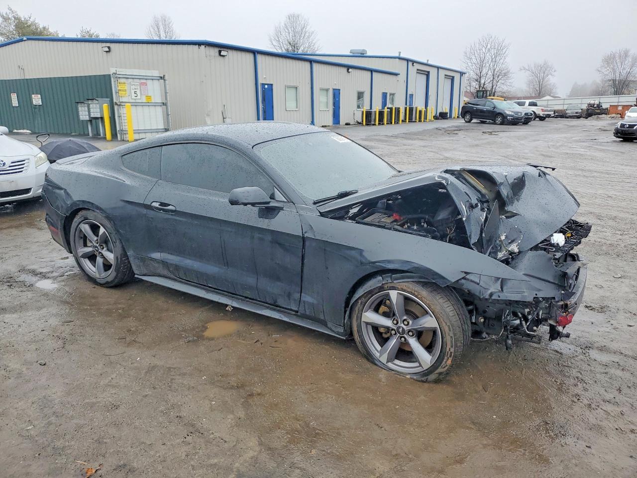 2015 Ford Mustang - Фото 4