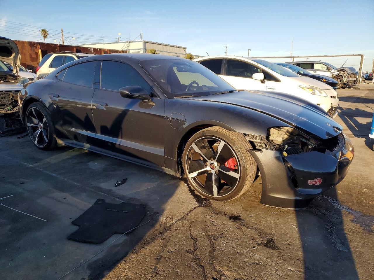 2021 Porsche Taycan 4S - Image 4