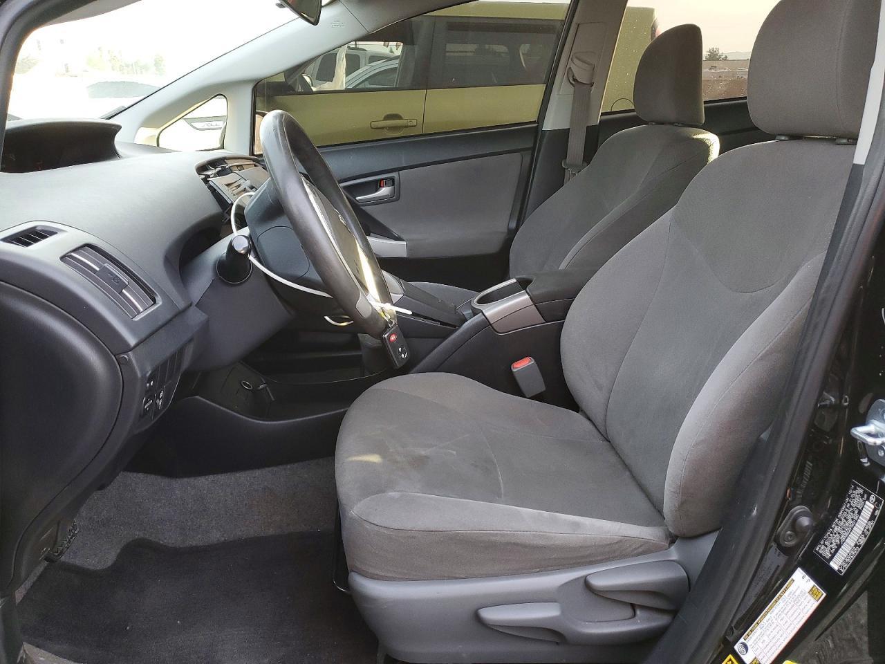 2015 Toyota Prius Two - Image 7