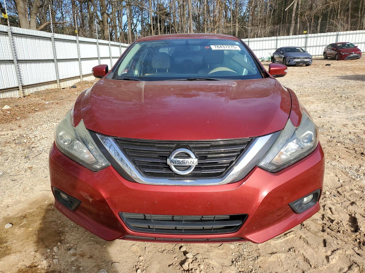 2016 Nissan Altima 2.5 - Image 5