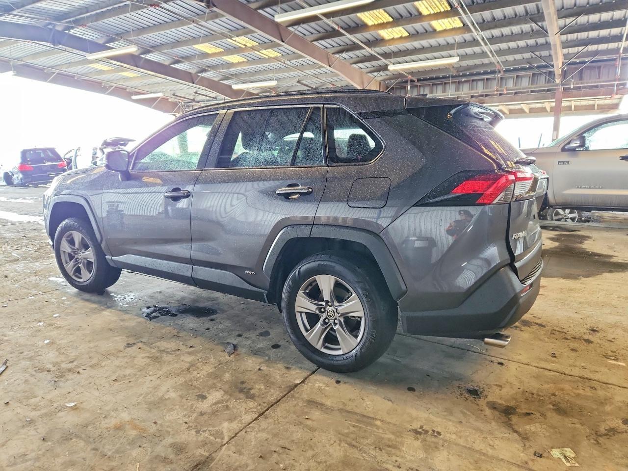 2024 Toyota Rav4 Xle - Фото 2