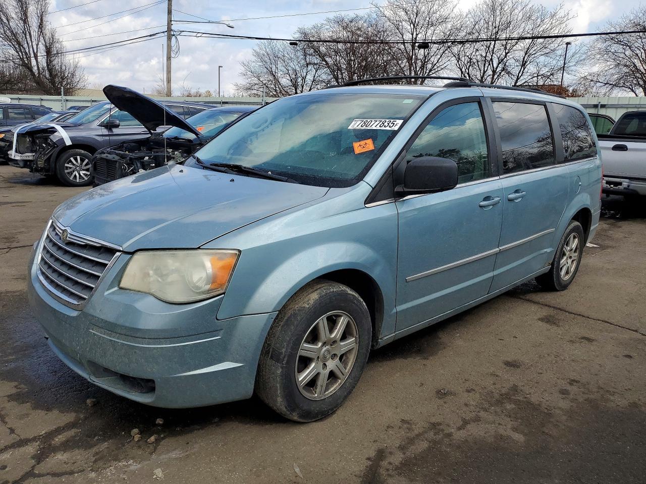 2009 Chrysler Town & Country Touring