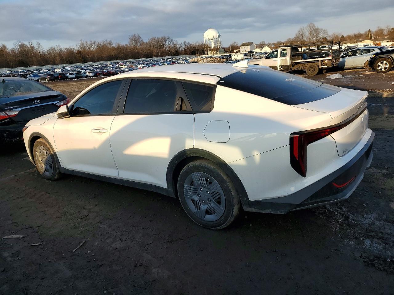 2025 Kia K4 Lx - Фото 2