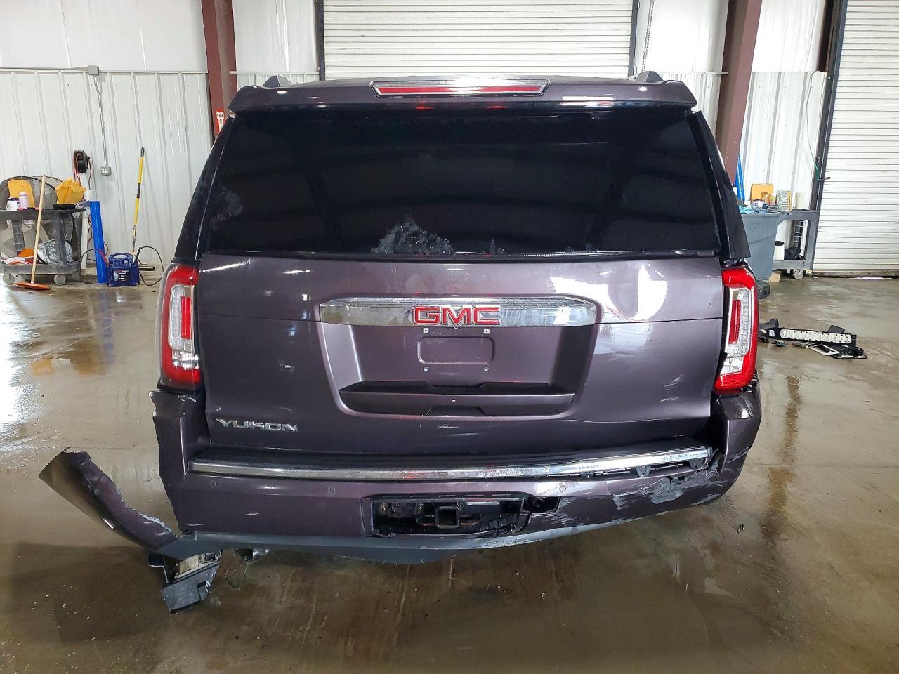 2015 GMC Yukon Denali - Фото 6