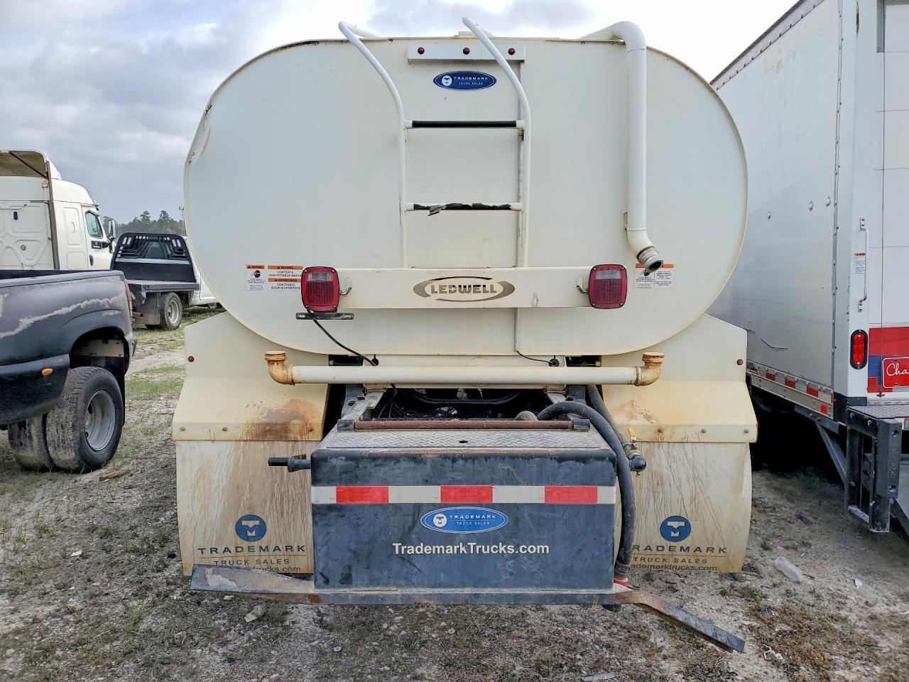 2024 Ford F750 Super Duty Water Truck - Фото 6