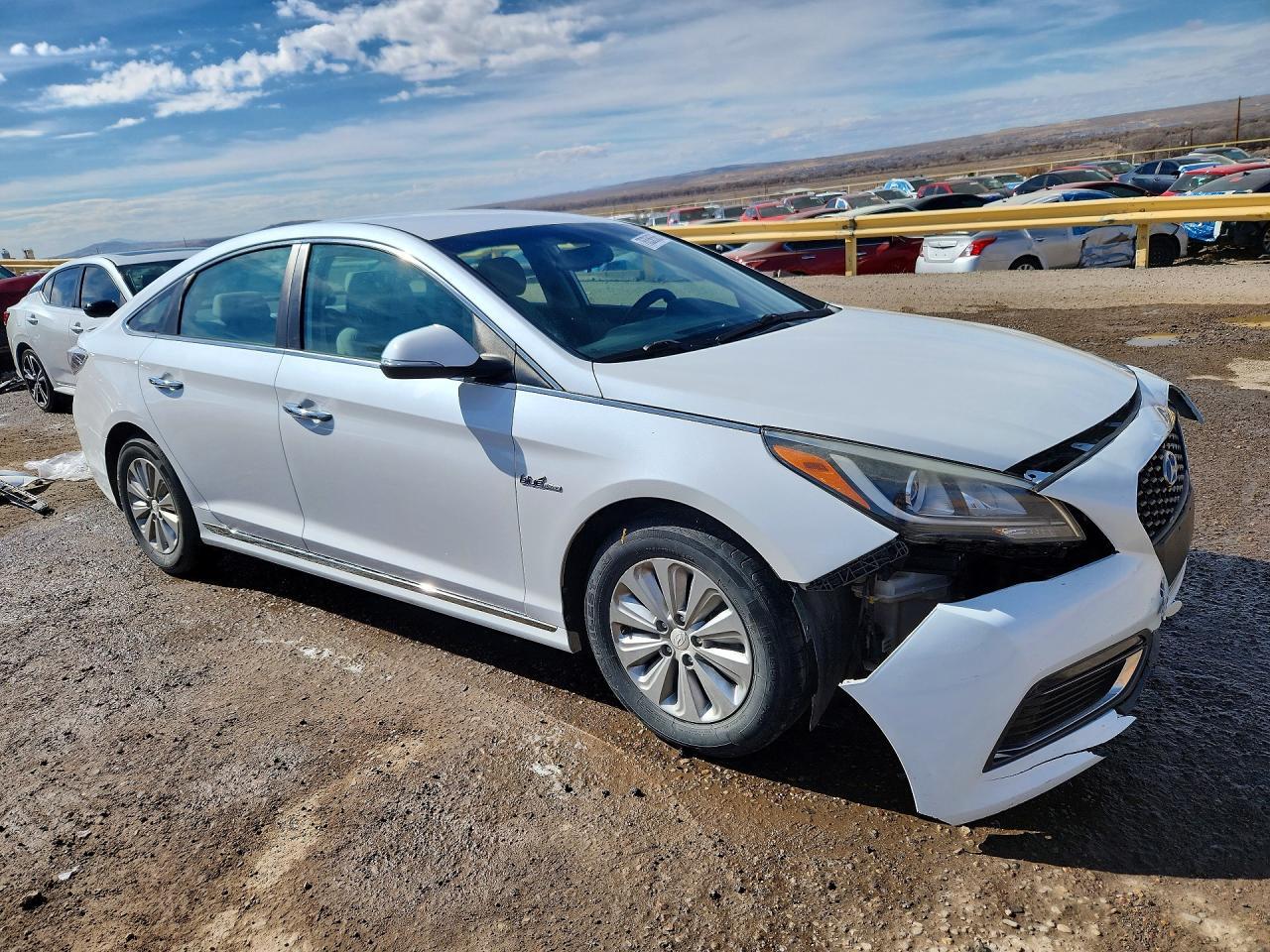 2016 Hyundai Sonata Hybrid - Image 4