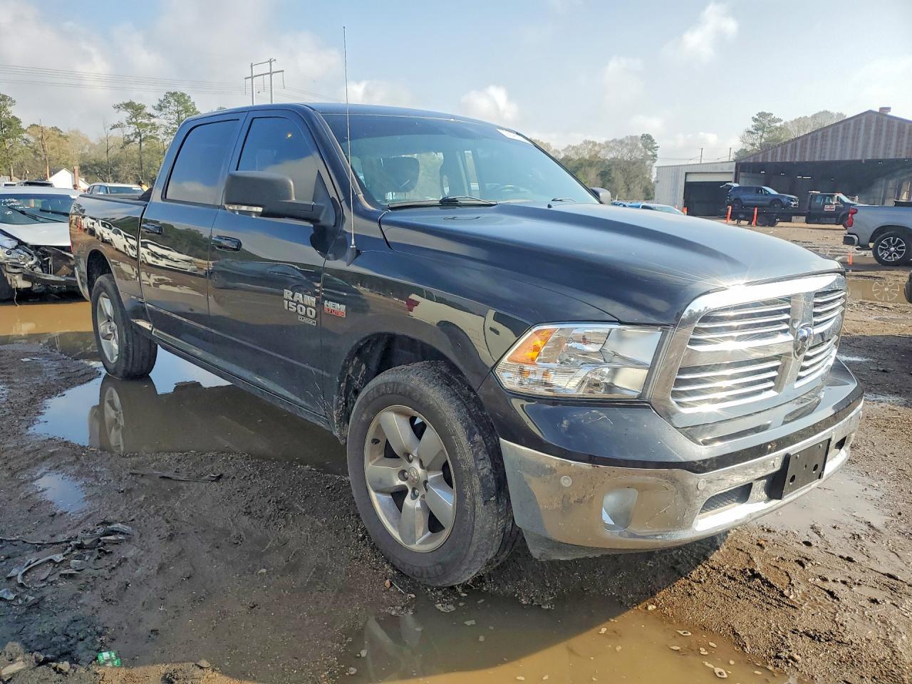 2019 Ram 1500 Classic Slt - Image 4